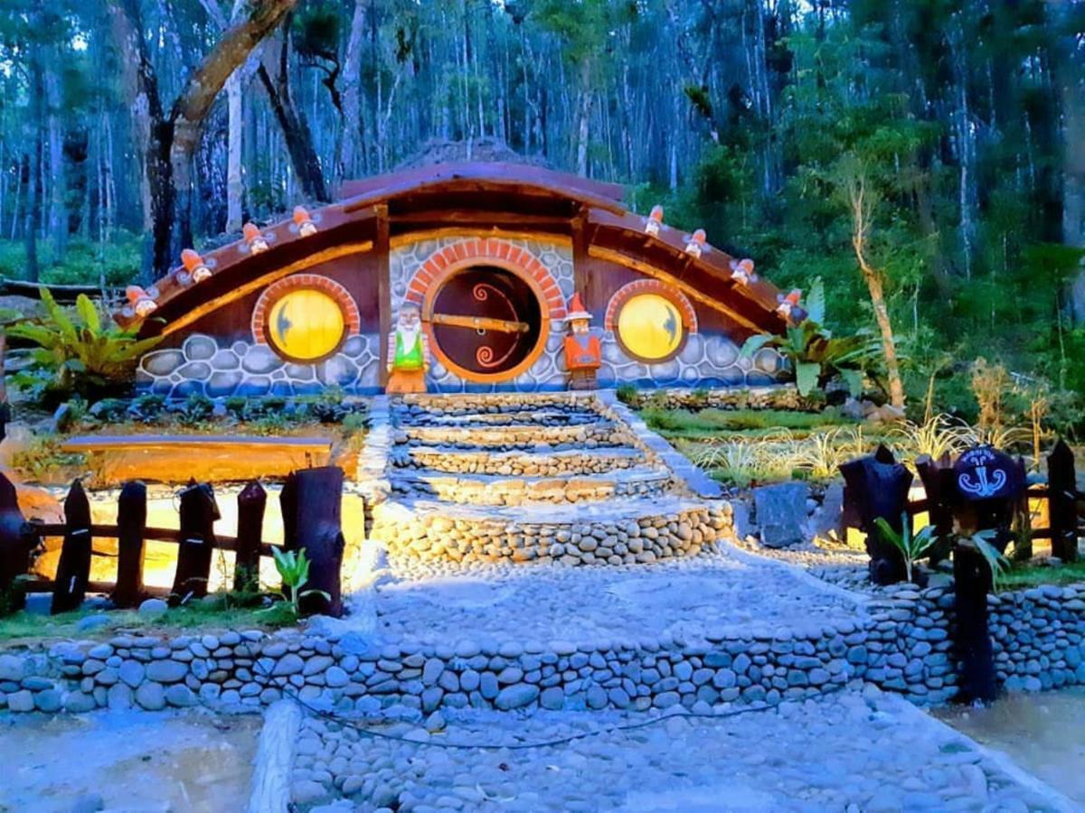 Seribu Batu Songgo Langit Resort & Camp Bantul Eksteriør billede