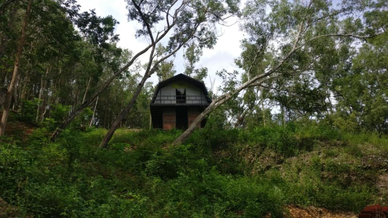 Seribu Batu Songgo Langit Resort & Camp Bantul Eksteriør billede