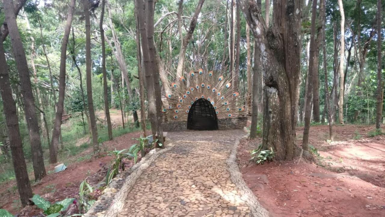 Seribu Batu Songgo Langit Resort & Camp Bantul Eksteriør billede