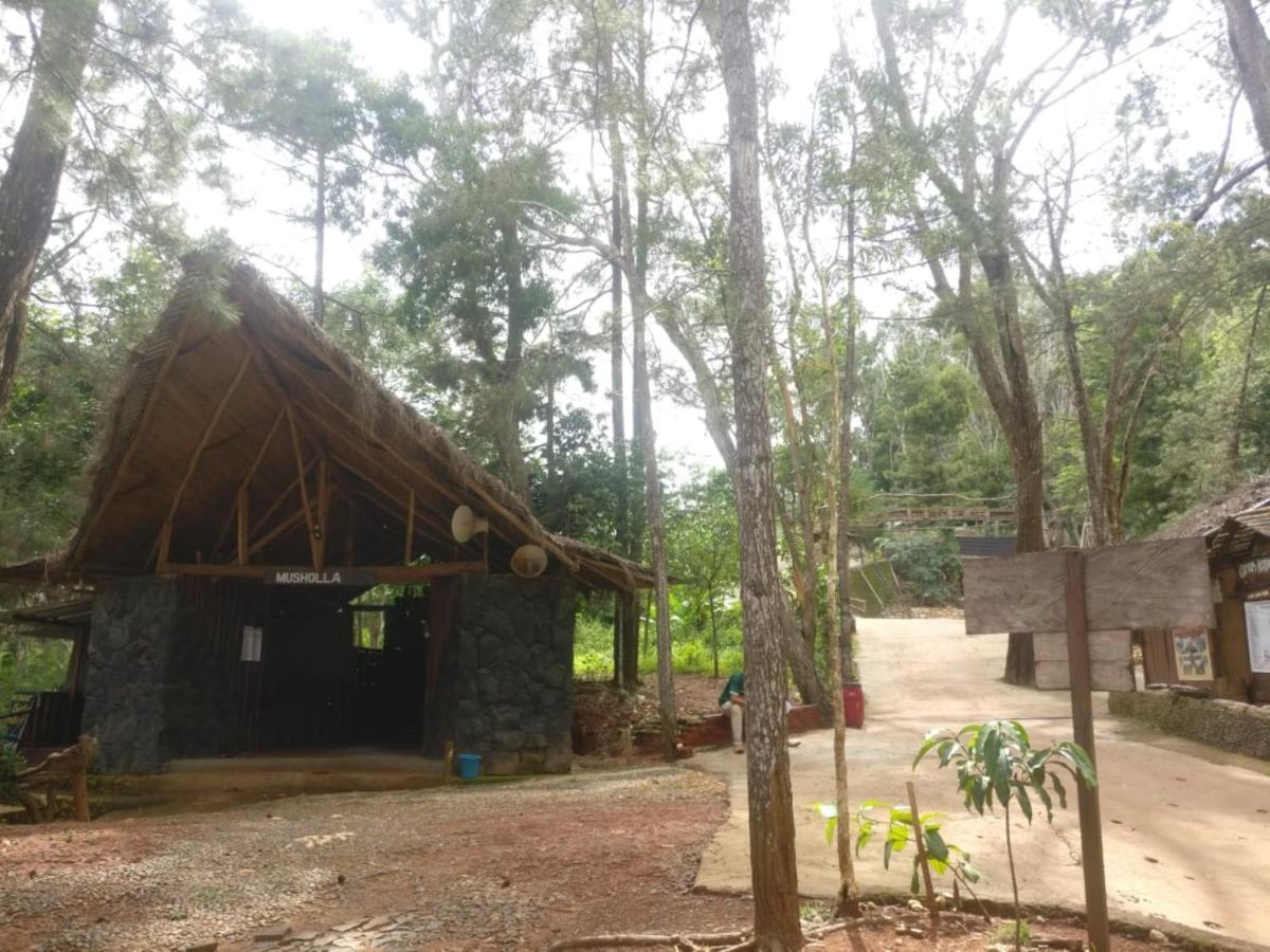 Seribu Batu Songgo Langit Resort & Camp Bantul Eksteriør billede