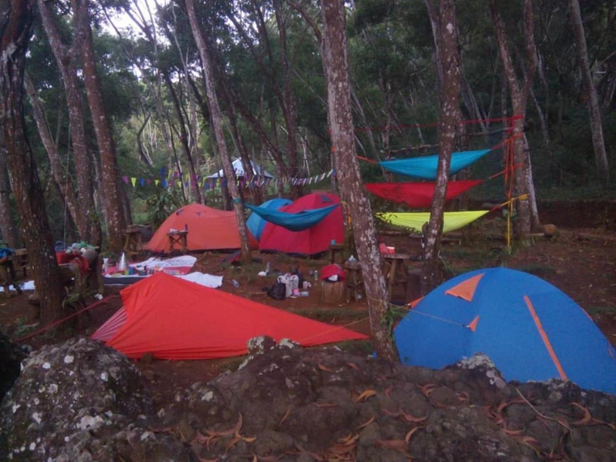 Seribu Batu Songgo Langit Resort & Camp Bantul Eksteriør billede